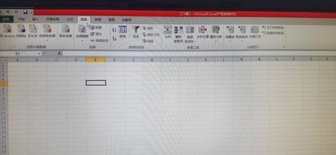 怎么在EXCEL表格某列里增加下拉选项